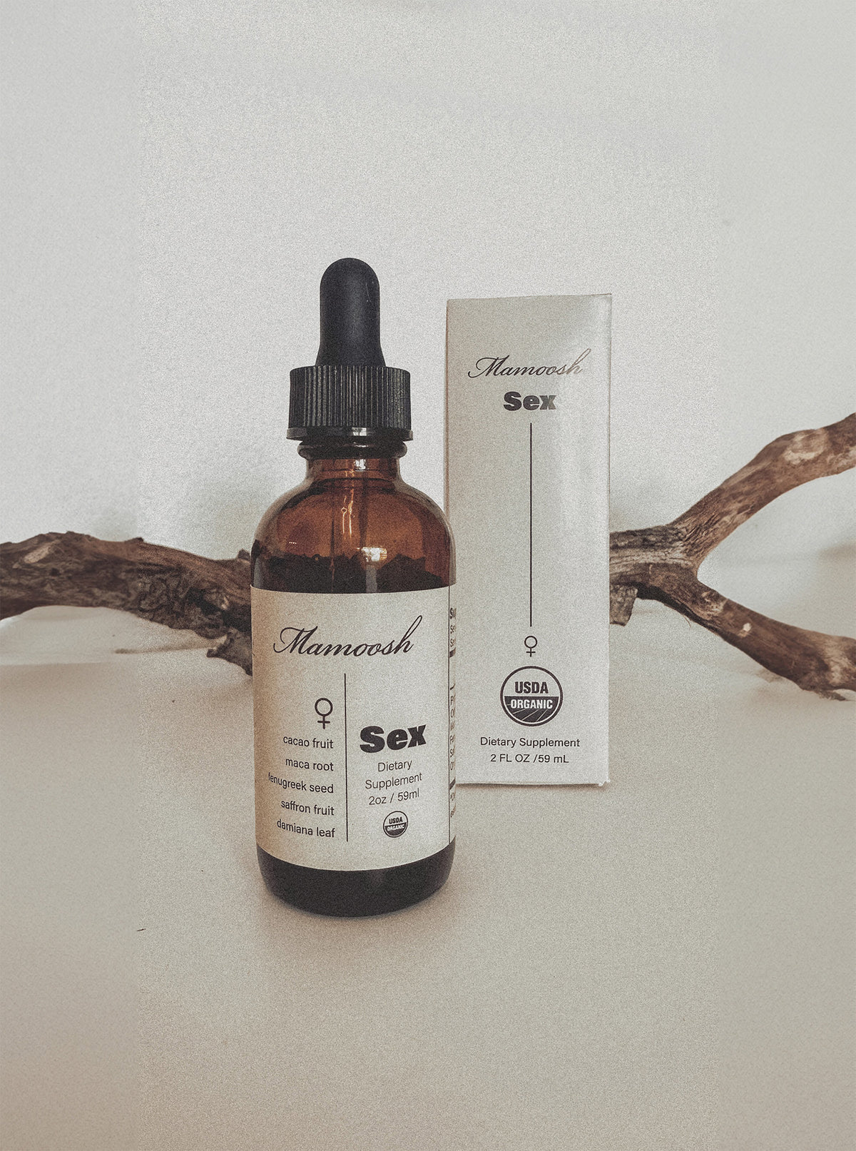 Bottle and packaging of the Mamoosh cream edition sex tincture.